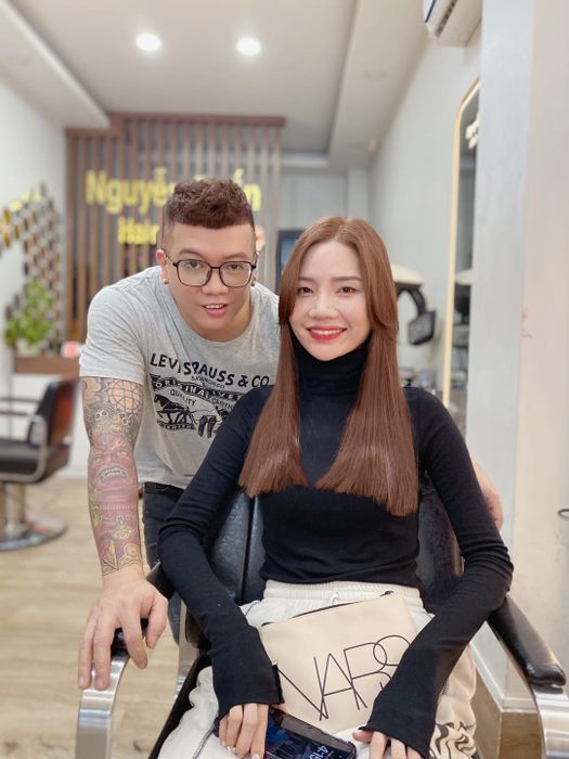 Hair Salon Nguyễn Tuấn ảnh 2 - Nơi lưu giữ những khoảnh khắc đẹp, những kiểu tóc ấn tượng được tạo nên bởi bàn tay tài hoa.