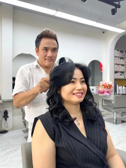Không gian sang trọng tại Thanh Tùng HairSpa