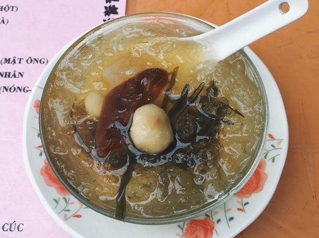 Chè 'đêm huyền bí' - Quán ăn độc đáo Sài Gòn