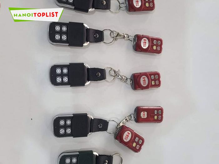cua-hang-hung-thinh-dia-chi-lam-remote-cua-cuon-uy-tin-bac-tu-liem-Mytour
