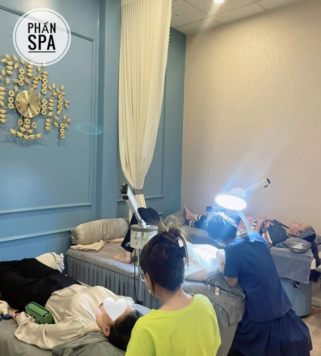 Không gian trị liệu sang trọng tại PHẤN Beauty Spa & Clinic