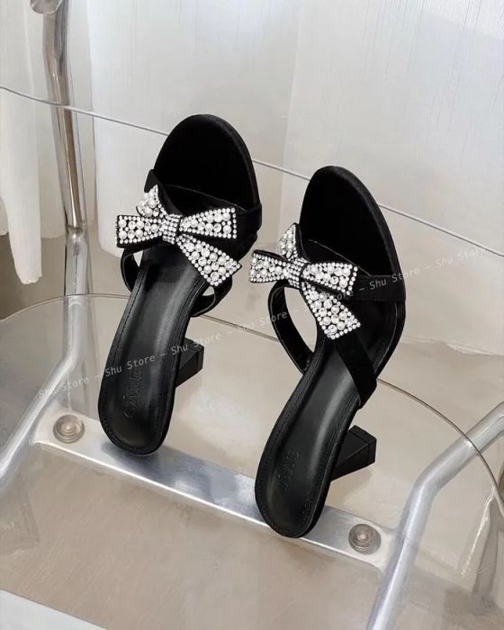 Địa chỉ mua giày dép nữ uy tín, giá tốt tại Bình Thạnh