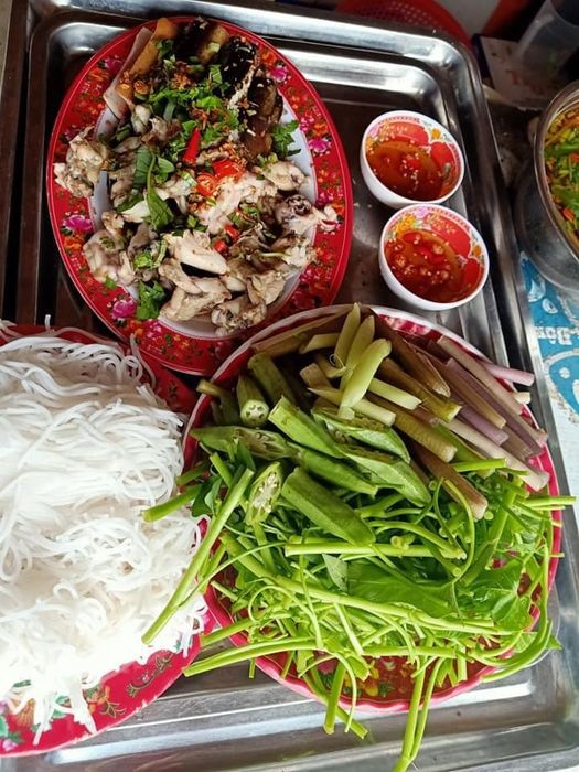 Góc ảnh ấn tượng về khu vực thưởng thức ẩm thực ngoài trời tại Quán ăn sân vườn Châu Đại Dương - ảnh 2.