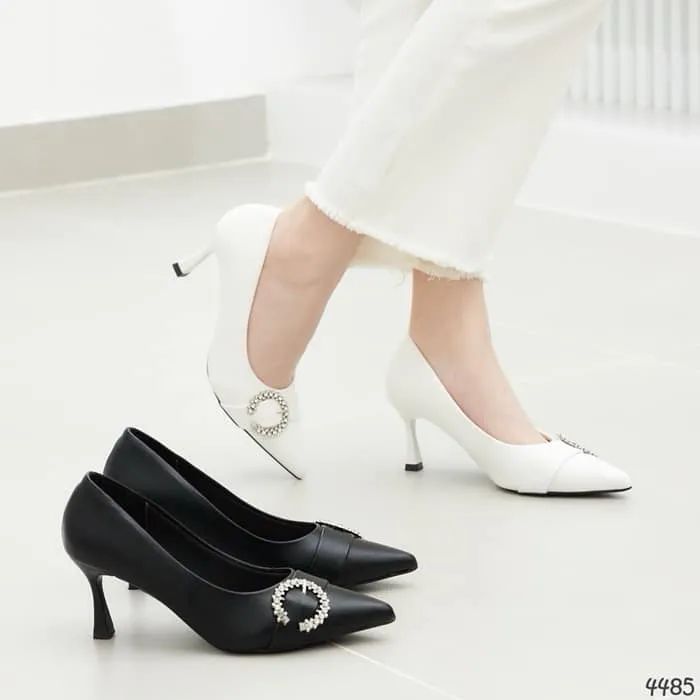 MWC Shop - Nâng niu từng bước chân