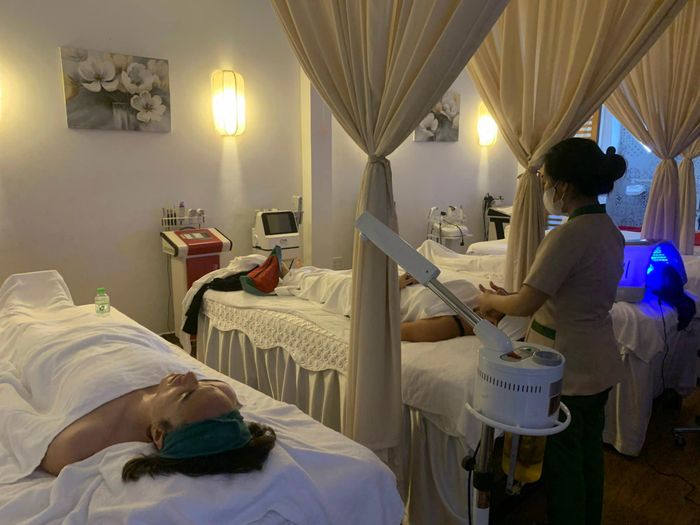 Trải nghiệm dịch vụ cao cấp tại Mộc Quế Clinic & Spa