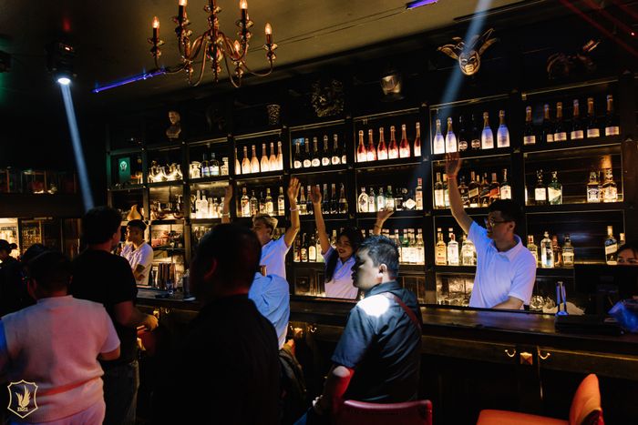 Hình ảnh B21 Bar lung linh về đêm