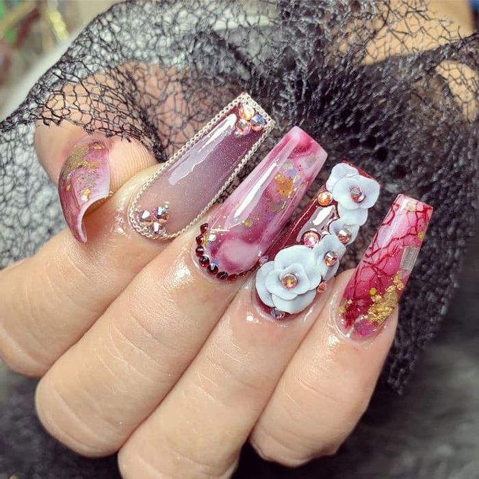 Không gian sang trọng và những tác phẩm nghệ thuật tại Jolie Nail