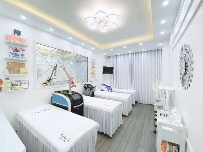 Hình ảnh liệu trình chăm sóc da chuyên sâu tại Phương Huyền Anh Spa