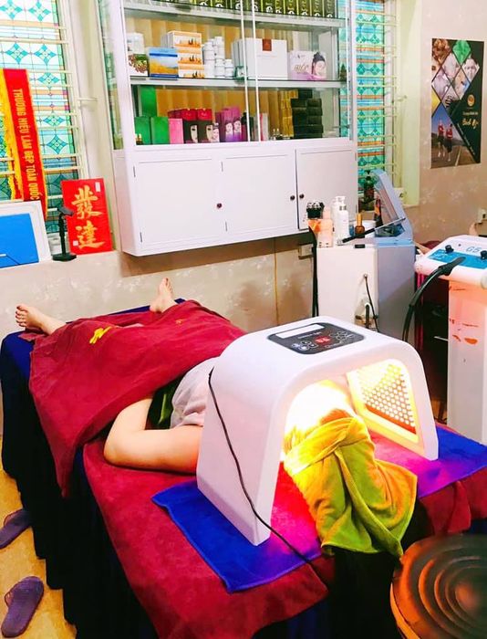 Hình ảnh thực tế về không gian sang trọng và quy trình chăm sóc da chuyên nghiệp tại Spa Thuý Nga