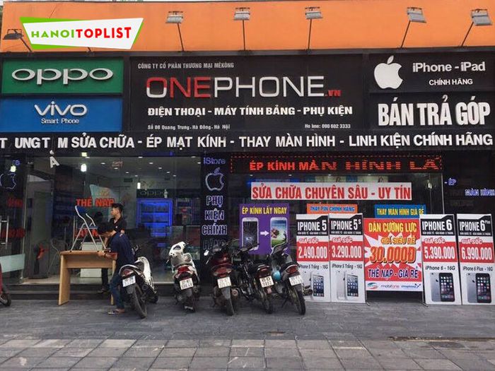 cua-hang-onephone-Tripi