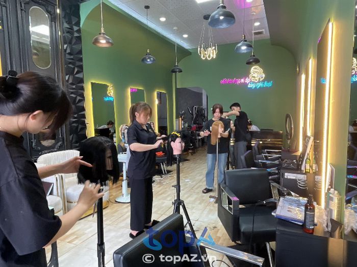 Hair Salon Thuận Thái - Địa Chỉ Tin Cậy Để Thay Đổi Kiểu Tóc Của Bạn