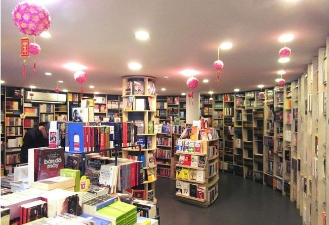 Nhà sách Cá Chép - Địa chỉ tin cậy cho sách giáo khoa chuẩn tại TP.HCM