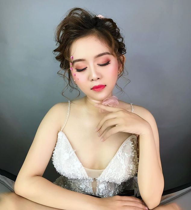 Tác tác phẩm nghệ thuật trang điểm của Trịnh Thi Thơ