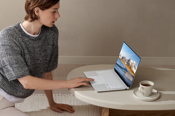 ASUS-Zenbook-S-14-OLED-UX5406-6.jpg