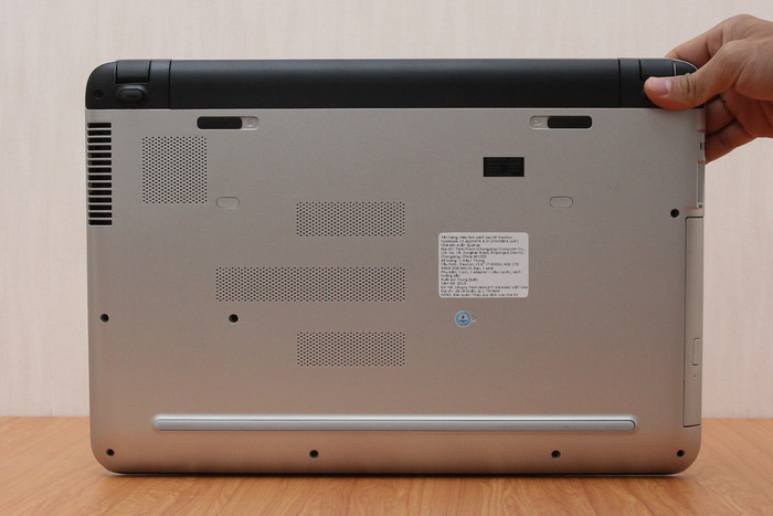 HP Pavilion 15 ab254TX i7 6500U/4GB/1TB/VGA 2GB/Win10