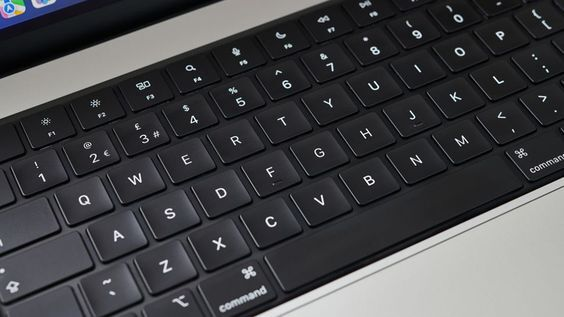 bàn phím MacBook Pro 16 inch 2021
