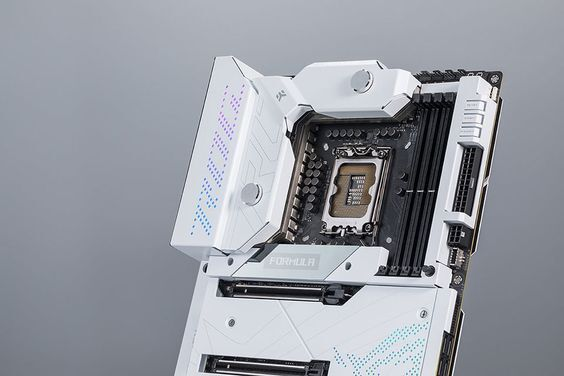 Mainboard Asus ROG Maximus Z690 Formula (ảnh 5)