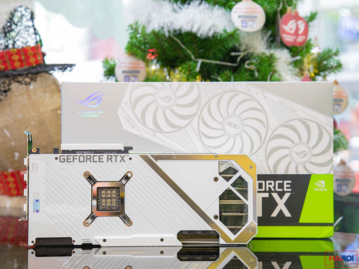 Card màn hình ASUS ROG STRIX RTX 3090-O24G-WHITE