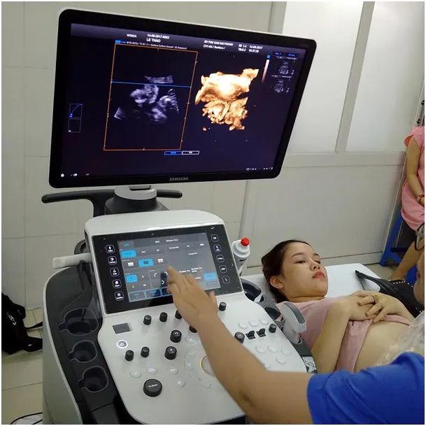 Đội ngũ y bác sĩ chuyên môn tại Phòng Khám Nam Đô