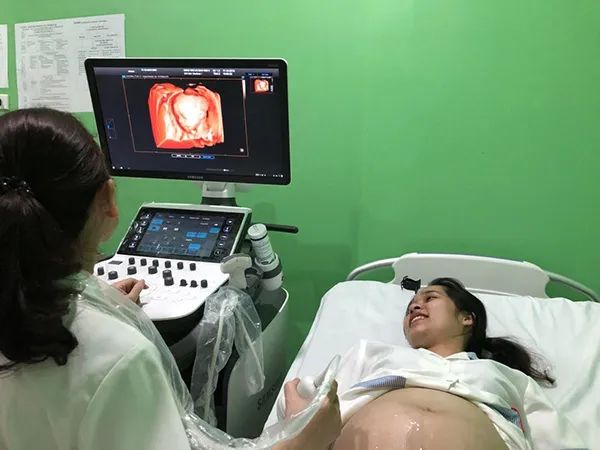 Không gian hiện đại tại Phòng Khám Sản Phụ Khoa Nam Phương