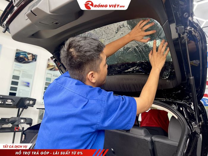 Không gian làm việc chuyên nghiệp tại Rồng Việt Ô Tô