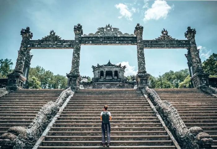 Tượng đài An Dương Vương uy nghiêm (Nguồn: internet) ảnh 2