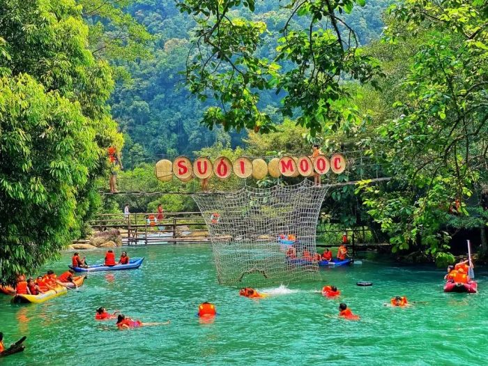 Hình ảnh đặc trưng của Hương Giang Travel