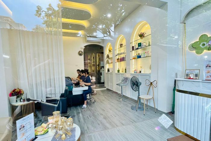 Không gian ấm cúng và sang trọng tại Nhung Spa