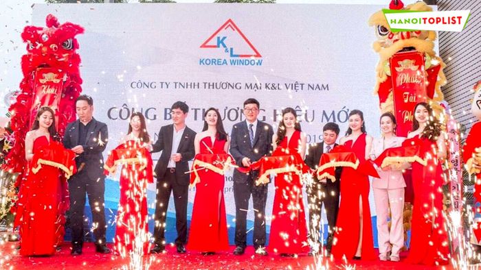 cong-ty-minh-vu-dich-vu-lan-su-rong-chuyen-nghiep-Mytour