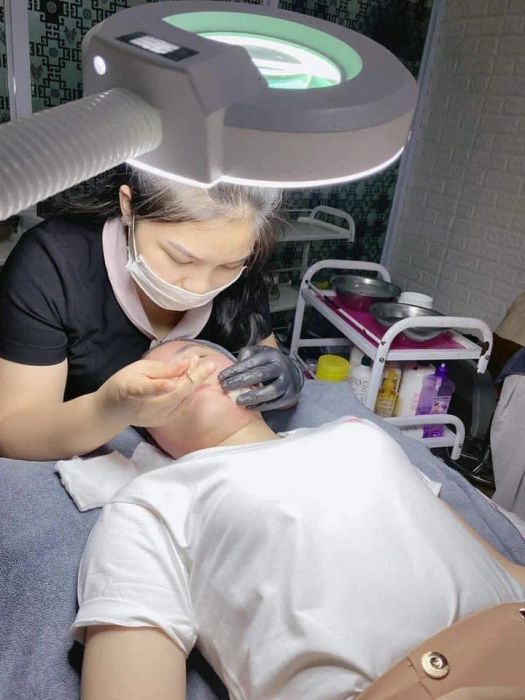 Rosa Spa ảnh 2 - khoảnh khắc chân thực về quy trình điều trị da chuyên sâu, nơi những vấn đề về mụn, sẹo hay lão hóa được giải quyết bằng công nghệ tiên tiến nhất hiện nay.