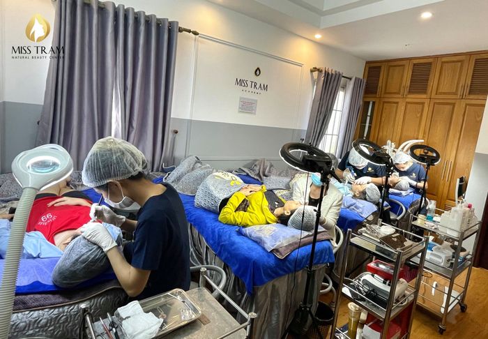 Miss Trâm Spa ảnh 1 - Không gian sang trọng đạt chuẩn quốc tế với hệ thống phòng trị liệu riêng tư và trang thiết bị hiện đại