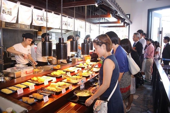 Marukame Udon tự hào nằm trong top 20 địa điểm ẩm thực đáng trải nghiệm nhất tại Quận 1, TP.HCM