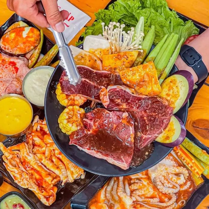 Không gian ấm cúng tại Quán Nướng Ngói BBQ