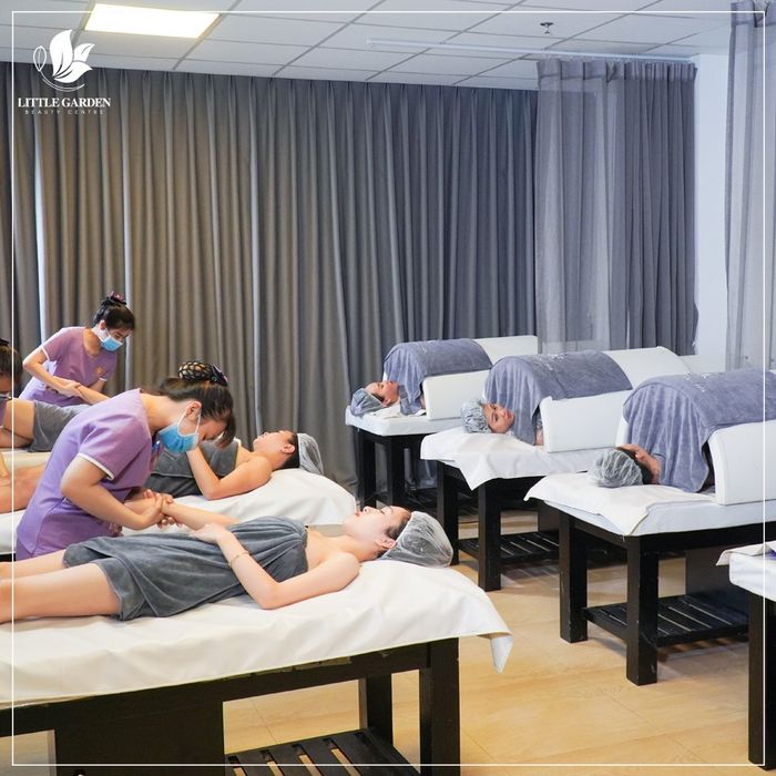 Không gian ấm cúng tại Little Garden Spa