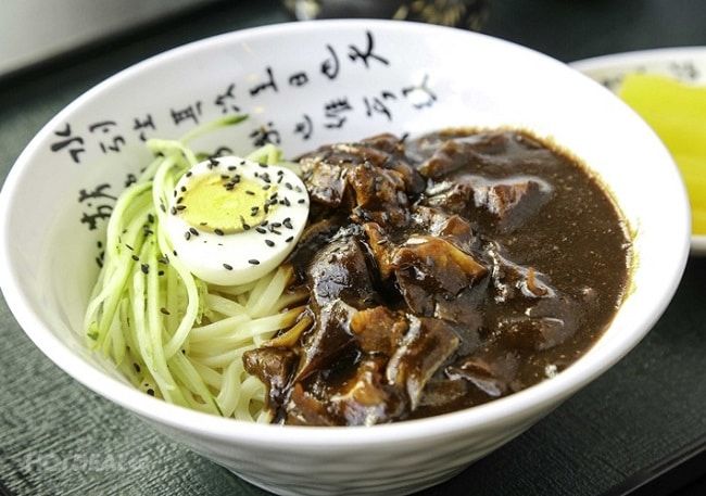 Kimchi Kimchi tự hào lọt top 20 địa chỉ ẩm thực đáng trải nghiệm nhất tại Quận 1, TP.HCM