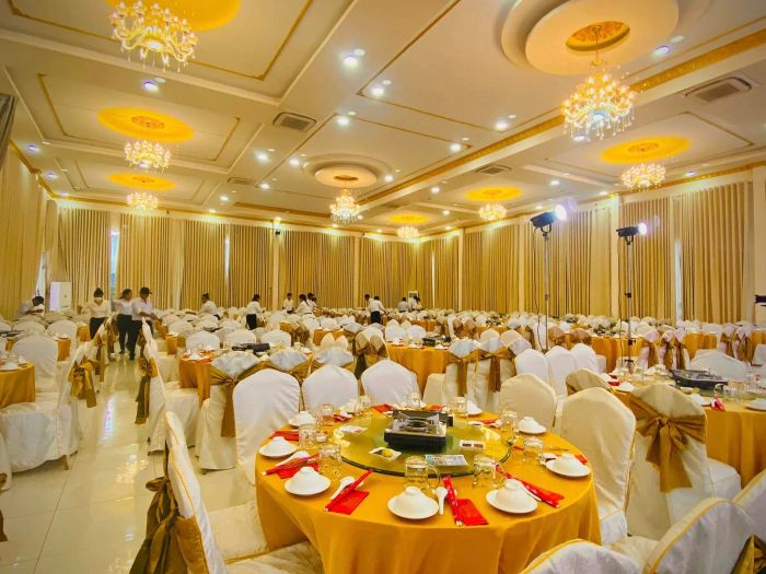 Tiệc cưới lộng lẫy tại Riverside Hồng Ngự