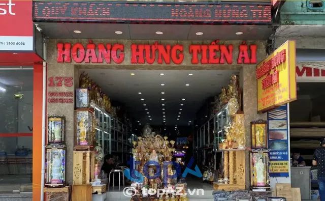Cửa hàng phong thủy Hoàng Hưng Tiến Ái Huế là địa chỉ uy tín hàng đầu tại Huế, chuyên cung cấp các sản phẩm phong thủy chất lượng, phục vụ nhu cầu tín ngưỡng và đời sống tâm linh của khách hàng.