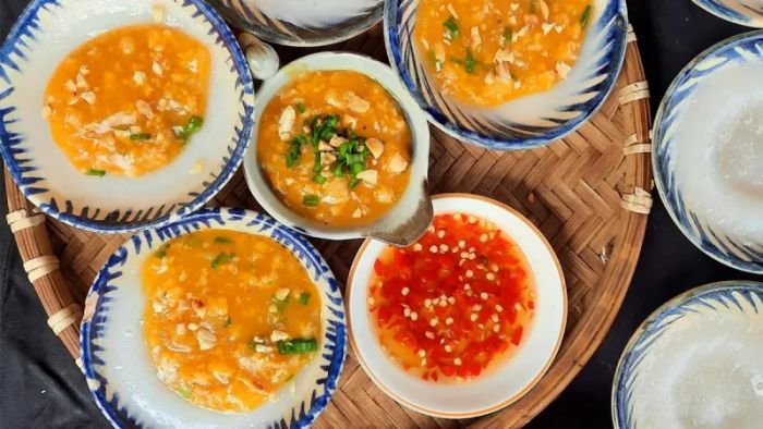 Hình ảnh minh họa đặc sản bánh bèo Huế (Nguồn: Sưu tầm)