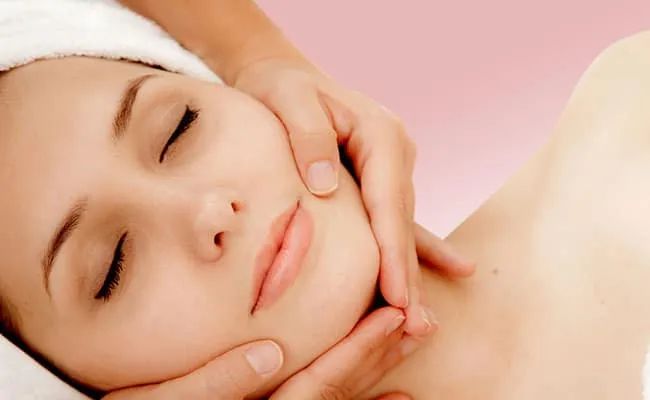 Học viện Thẩm mỹ Tomiluc - Nơi chắp cánh đam mê làm đẹp