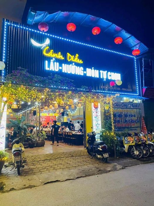 Không gian ấm cúng tại Nhà hàng Cánh Diều - Ảnh 1