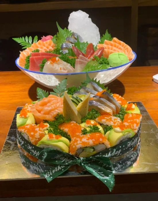 Sushi & Sashimi hòa quyện - Nghệ thuật ẩm thực (Ảnh 2)