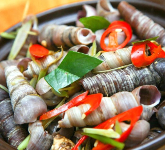 Không gian thưởng thức chè độc đáo tại Chè Ốc 105 Hàn Thuyên