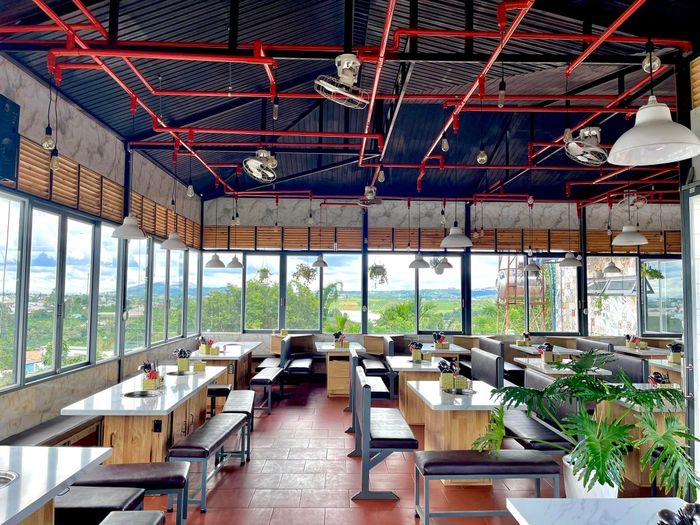 Không gian rộng rãi với thiết kế thoáng đãng, mang đến cảm giác thư giãn tuyệt đối