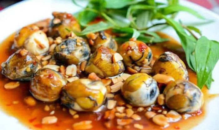 Những món chè đặc sắc làm nên thương hiệu Chè Ốc 105 Hàn Thuyên