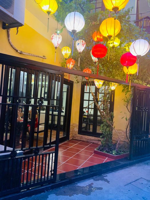 Không gian sang trọng tại nhà hàng Ngọc Tuyết