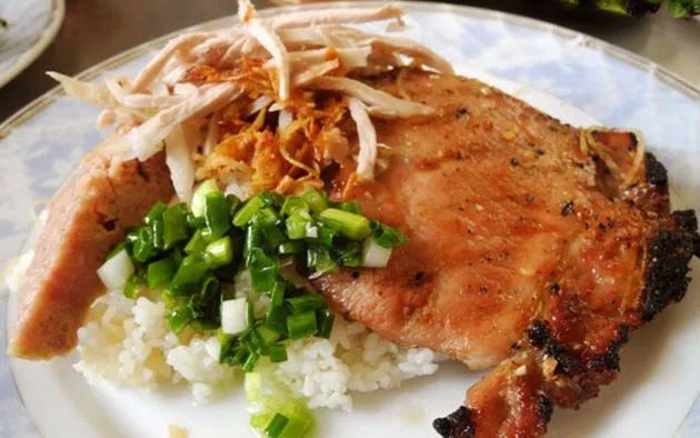 Cơm tấm Quận 11: Ngon và giá cả hợp lý