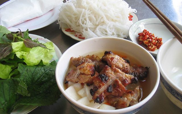 Bún Chả Cô Hiên – Hình ảnh món ăn đầy hấp dẫn ảnh 1