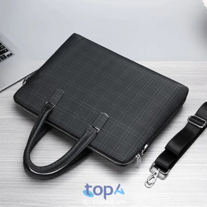 Cửa hàng túi xách Hoàng Dũng tại Dĩ An - điểm đến lý tưởng cho những ai yêu thích sản phẩm chất lượng, đa dạng và dịch vụ tận tâm.