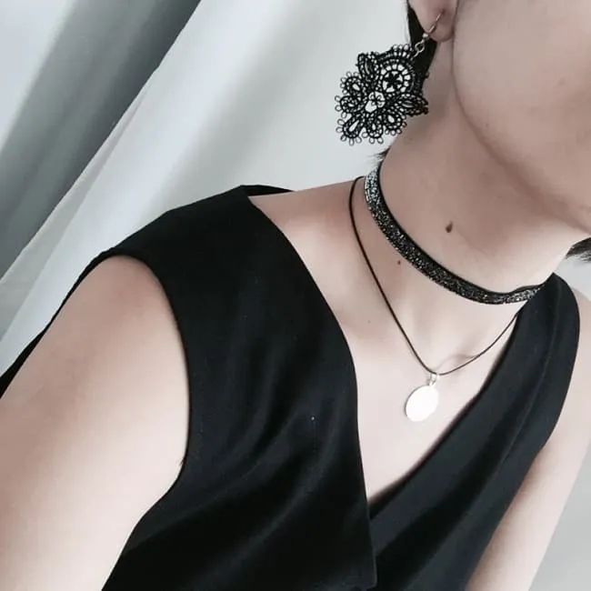 Bộ sưu tập choker đa phong cách tại Floralpunk