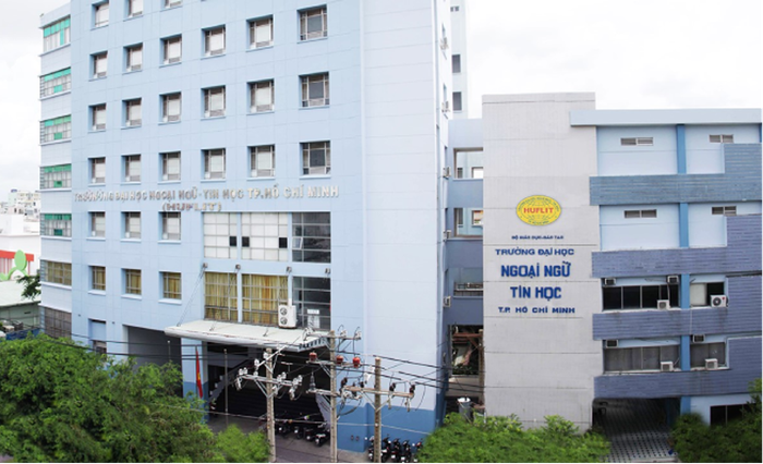 Khuôn viên xanh mát tại Đại học Ngoại ngữ - Tin học TP.HCM